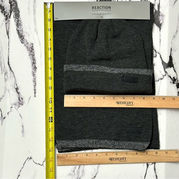 Reaction Kenneth Cole Men’s Gift Set Winter Scarf Cuffed Beanie Hat Charcoal NWT - Picture 10 of 16